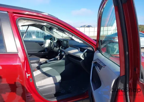 2019 Toyota Rav4 Xle из США, поврежденный, VIN 2T3P1RFV4KW060669